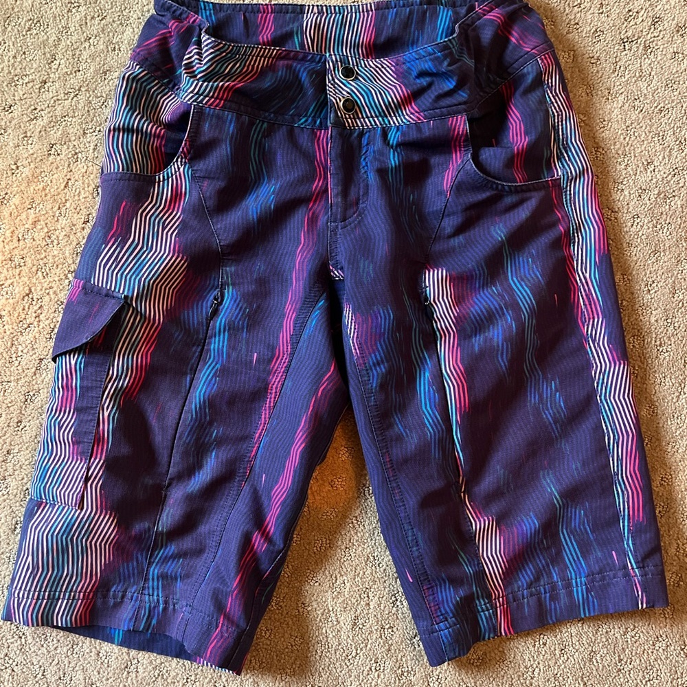Shredly women’s long MTB shorts. Size 4